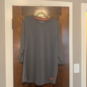 Under Armour Men’s Fitted Heatgear shirt